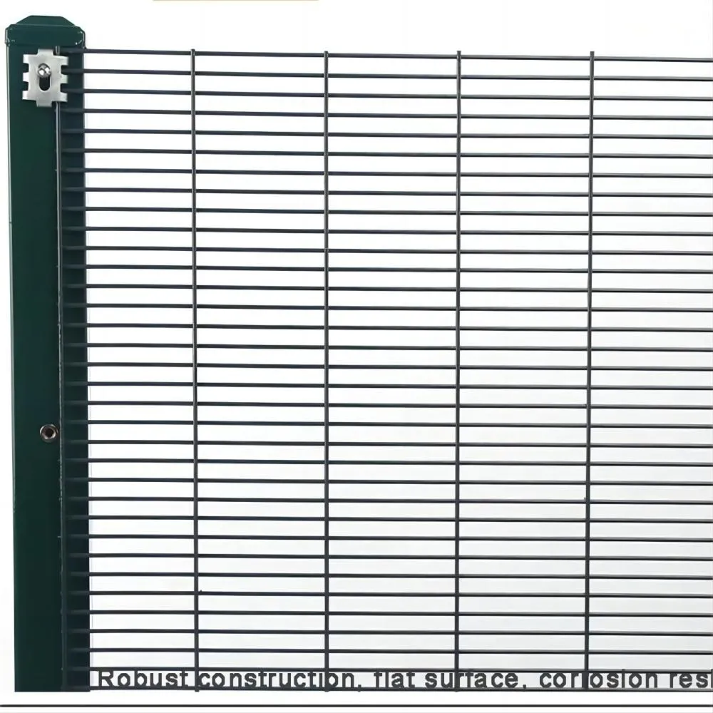 Puerta con alambre de púas