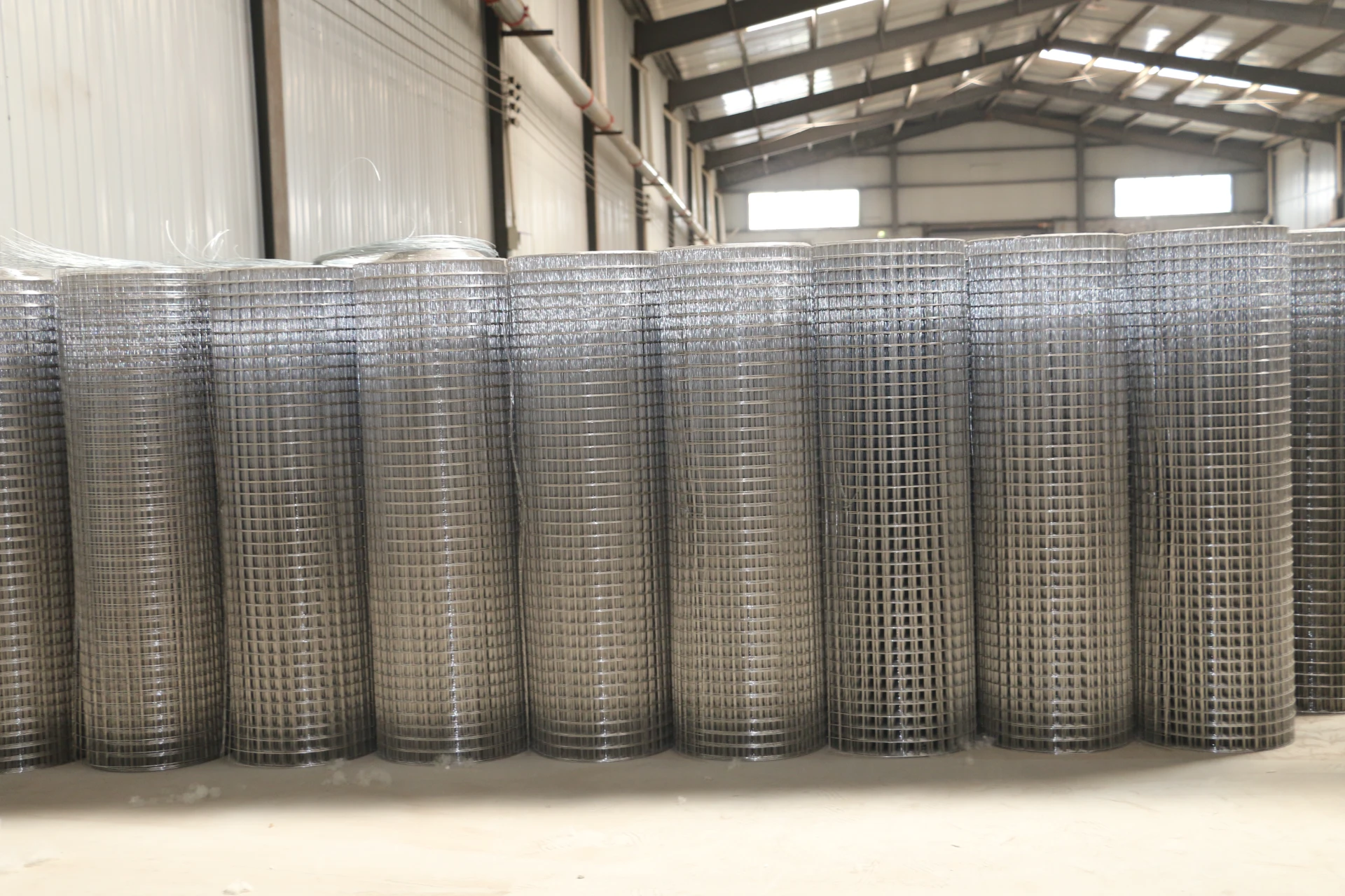 different types of metal mesh